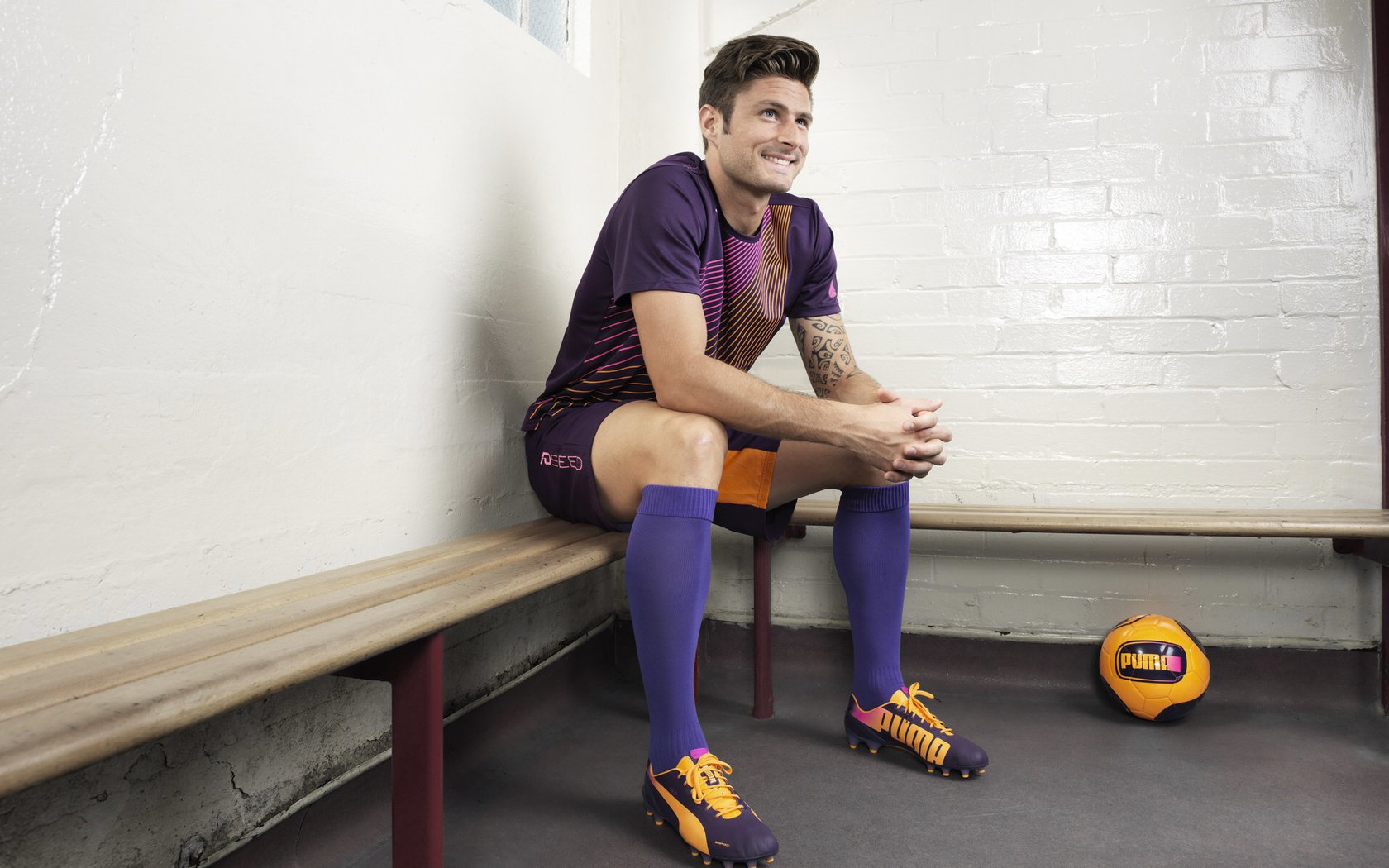 巴尔：他的防守反应速度和精准传球能力让全黑队进攻更具威胁，巴尔什么