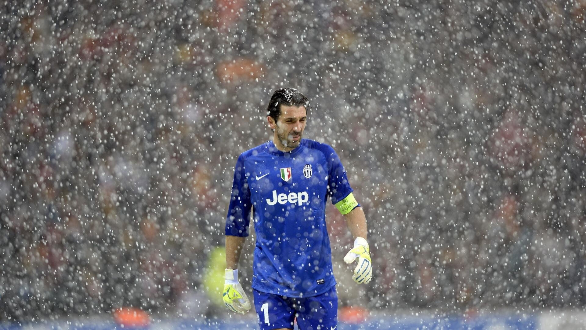 黄蜂前锋赛后鼓励年轻球员坚持专注细节，黄蜂小前锋